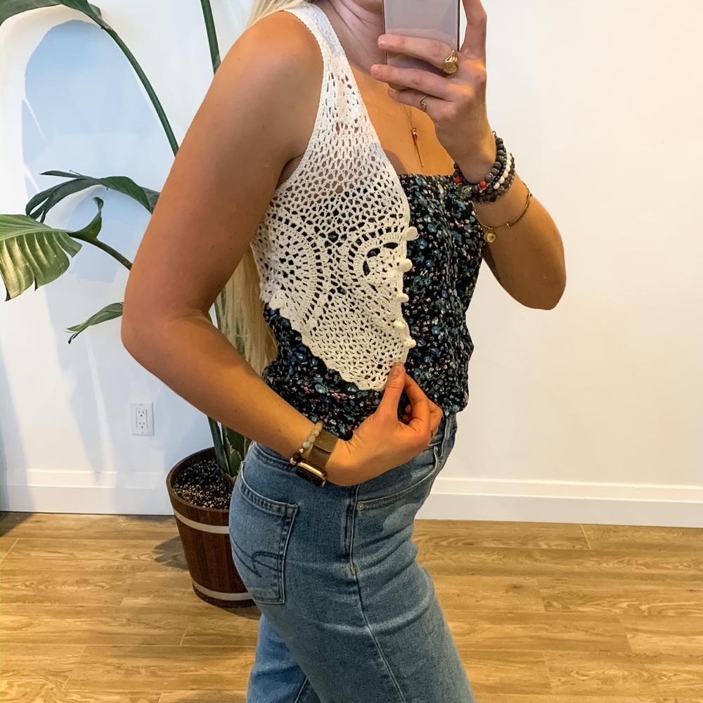 Cute Whit Crochet Vest, Size Medium